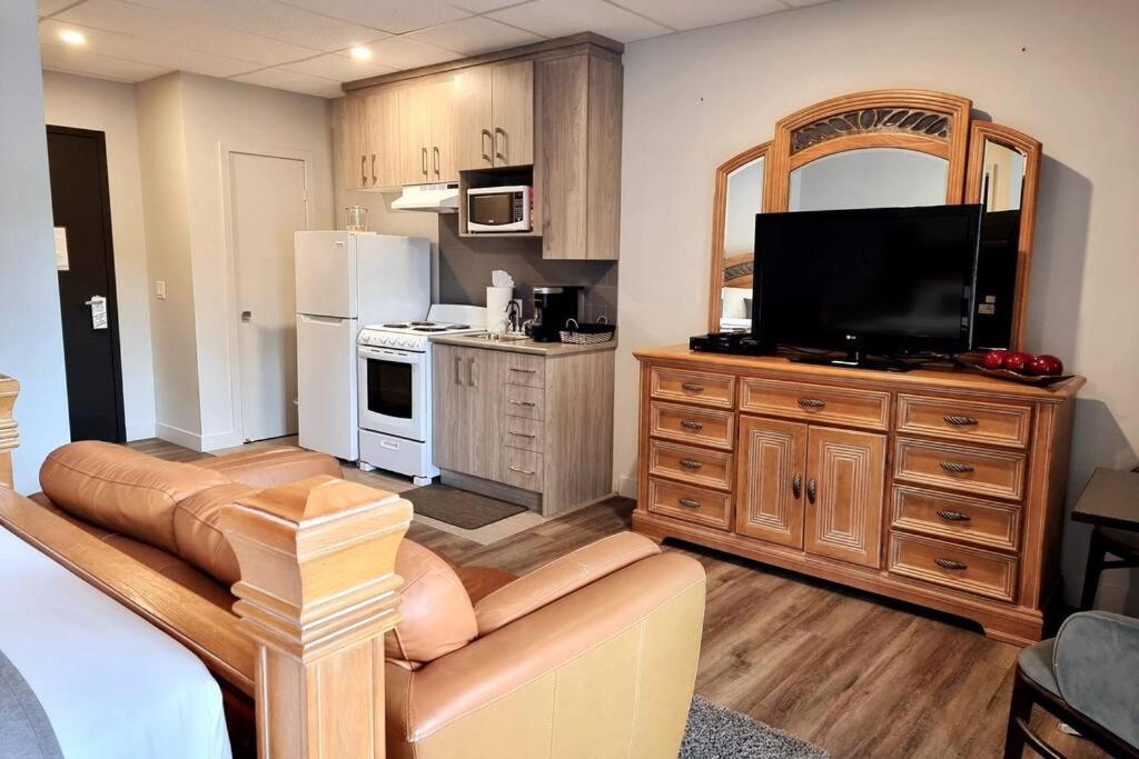 Cozy Spacious 1-Bdr Studio #8. Free Parking Γκατινό Εξωτερικό φωτογραφία